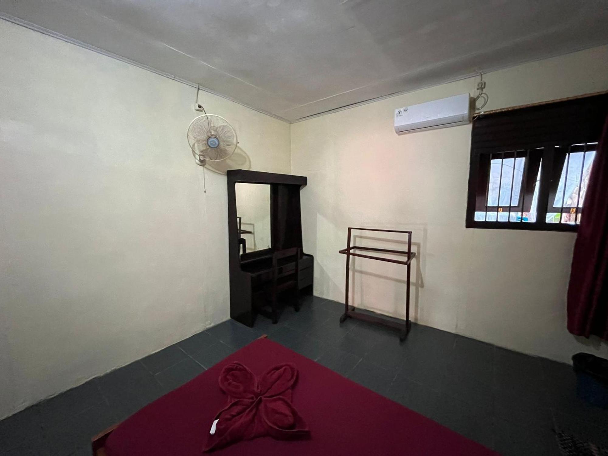 El Homestay Bunaken Εξωτερικό φωτογραφία