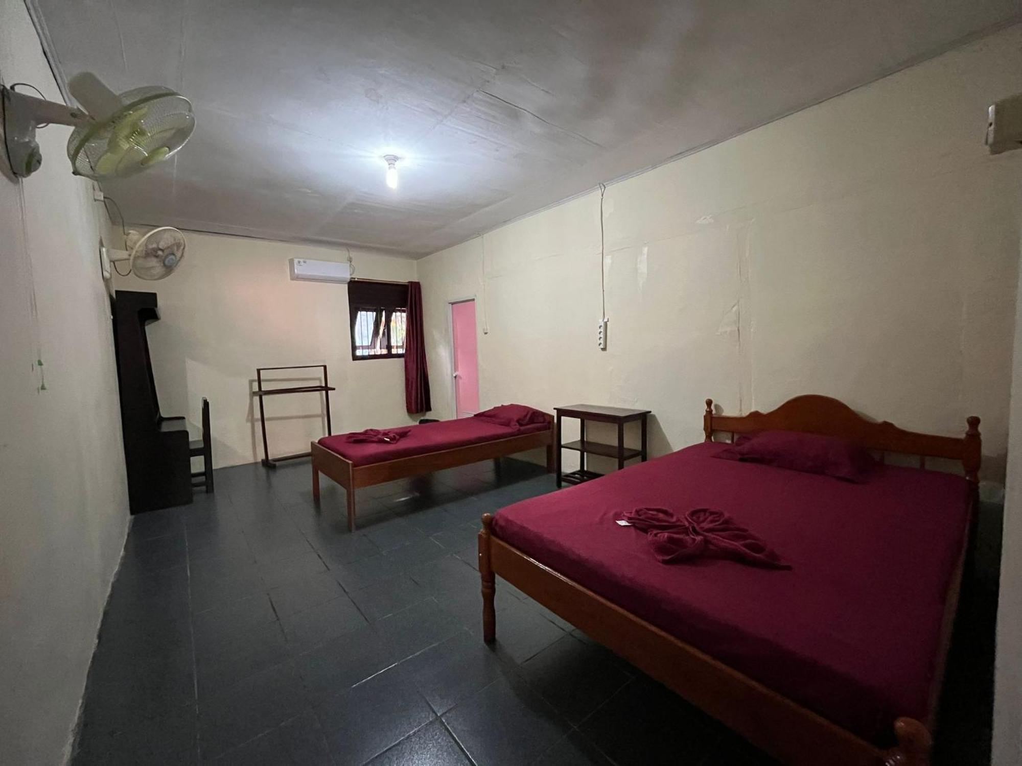 El Homestay Bunaken Εξωτερικό φωτογραφία